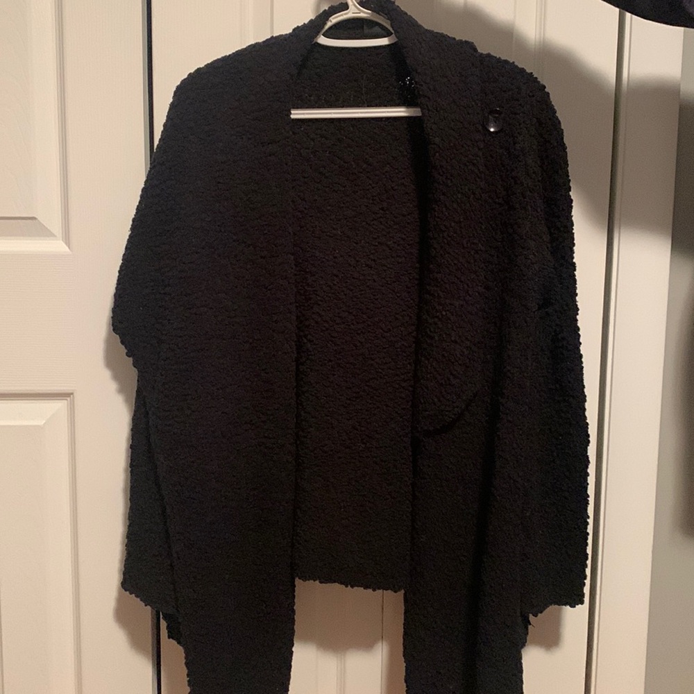 Women’s size medium Bobeau sweater